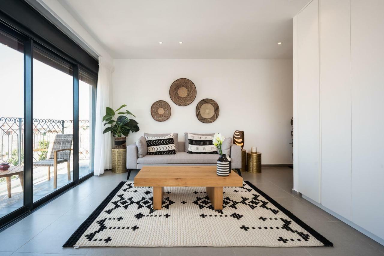 Duplex With Sea View Terrace Above The Flea Market Tel Aviv Exterior foto